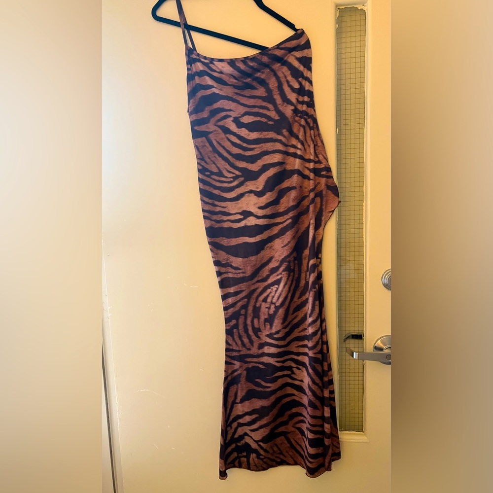 SHEIN Ladies Tiger Striped One Strap Dress